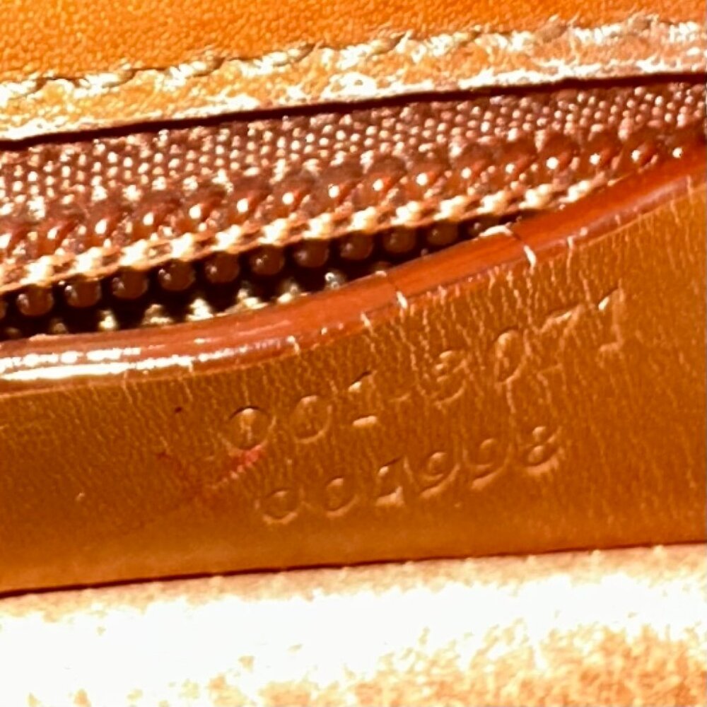 Authentic Vintage Gucci Square Flap Leather Shoulder Bag - Picture 12 of 15